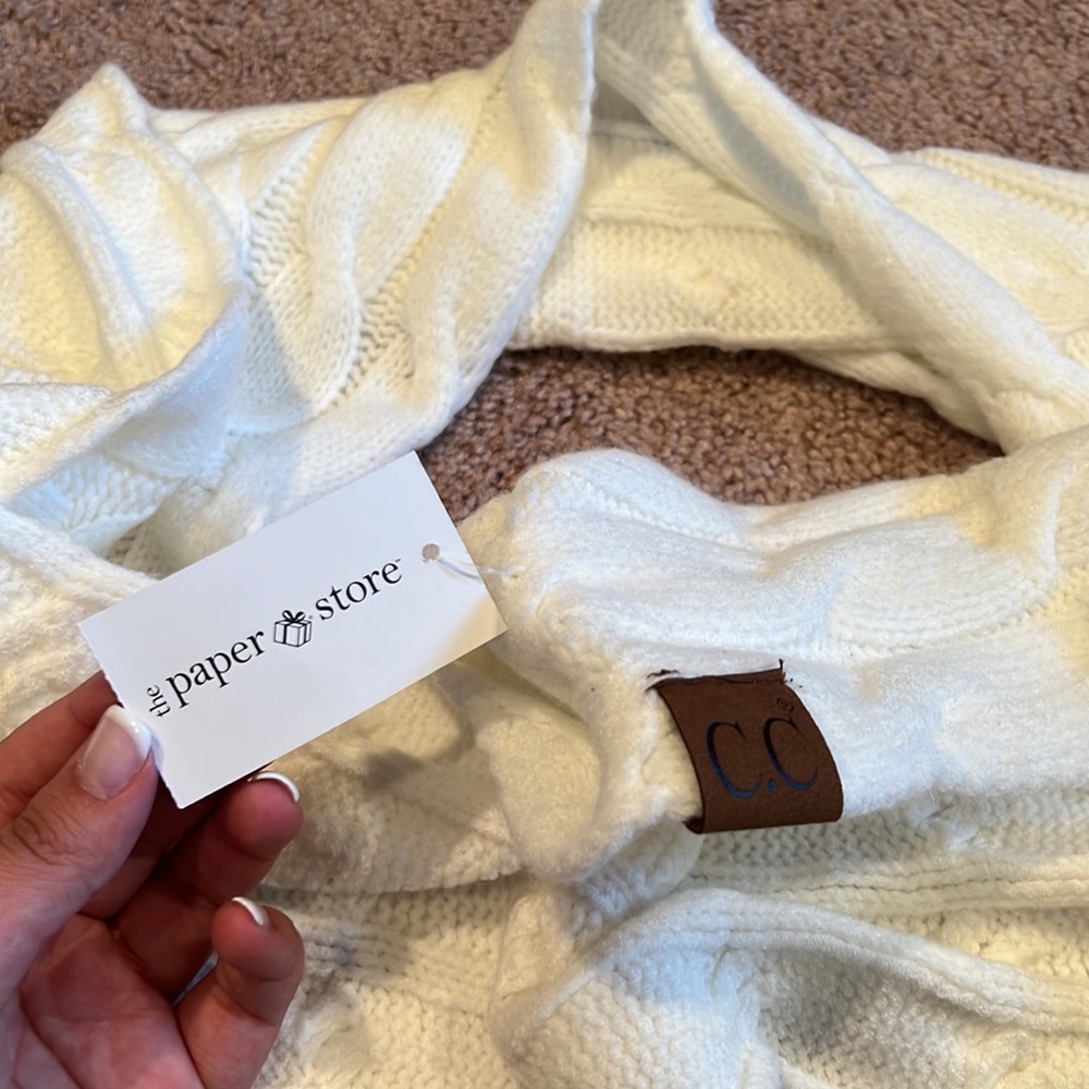 NWT Ivory Scarf